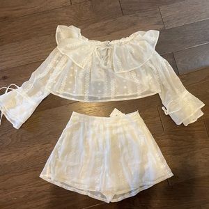MISSGUIDED PETITE White Embroidered Short/Top SET- size 4